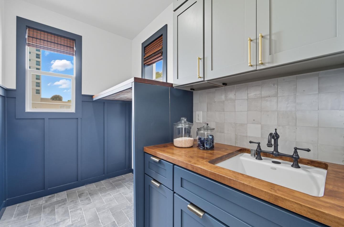 Detail Gallery Image 16 of 36 For 3 Mandalay Pl, South San Francisco,  CA 94080 - 3 Beds | 2/1 Baths