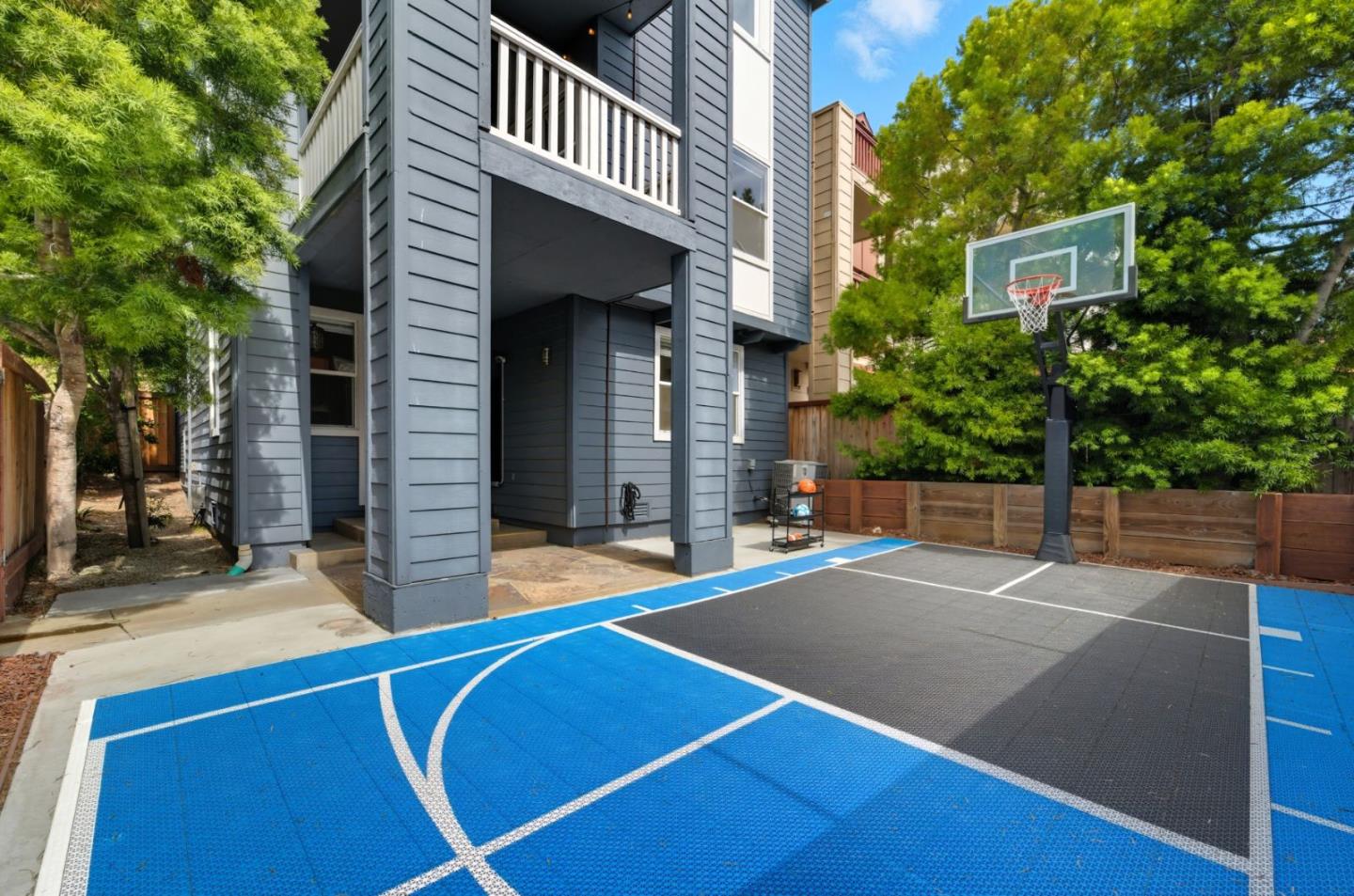 Detail Gallery Image 32 of 36 For 3 Mandalay Pl, South San Francisco,  CA 94080 - 3 Beds | 2/1 Baths