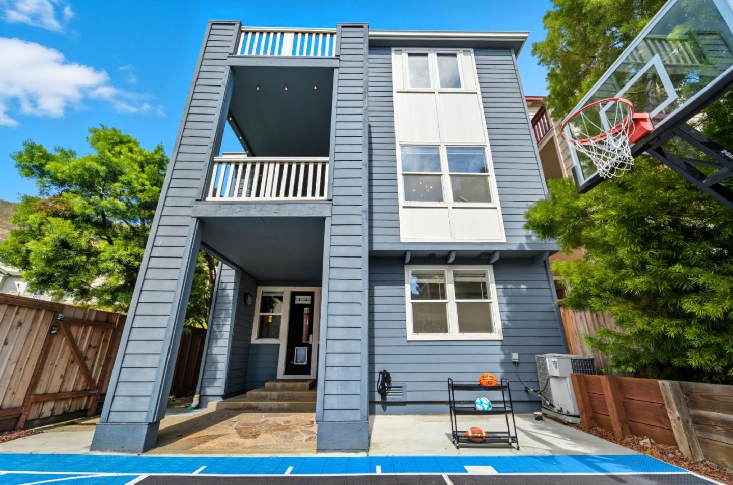 Detail Gallery Image 33 of 36 For 3 Mandalay Pl, South San Francisco,  CA 94080 - 3 Beds | 2/1 Baths