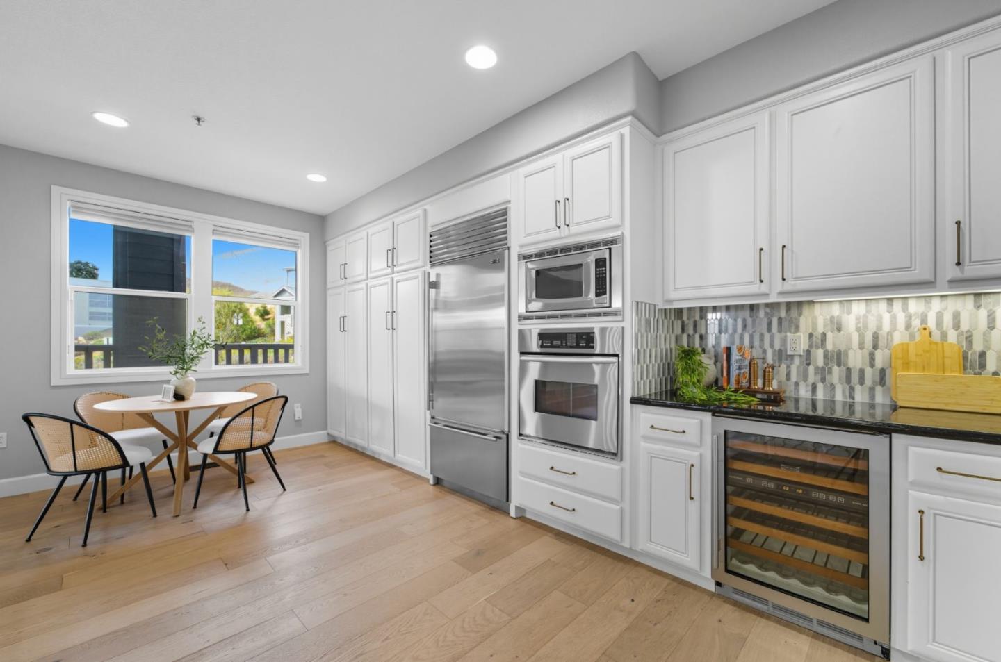 Detail Gallery Image 4 of 36 For 3 Mandalay Pl, South San Francisco,  CA 94080 - 3 Beds | 2/1 Baths