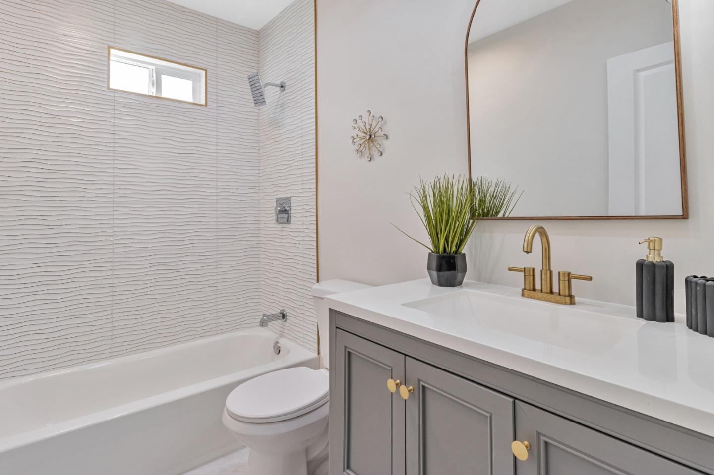 Detail Gallery Image 21 of 54 For 1372 Davis St, San Jose,  CA 95126 - 5 Beds | 3 Baths