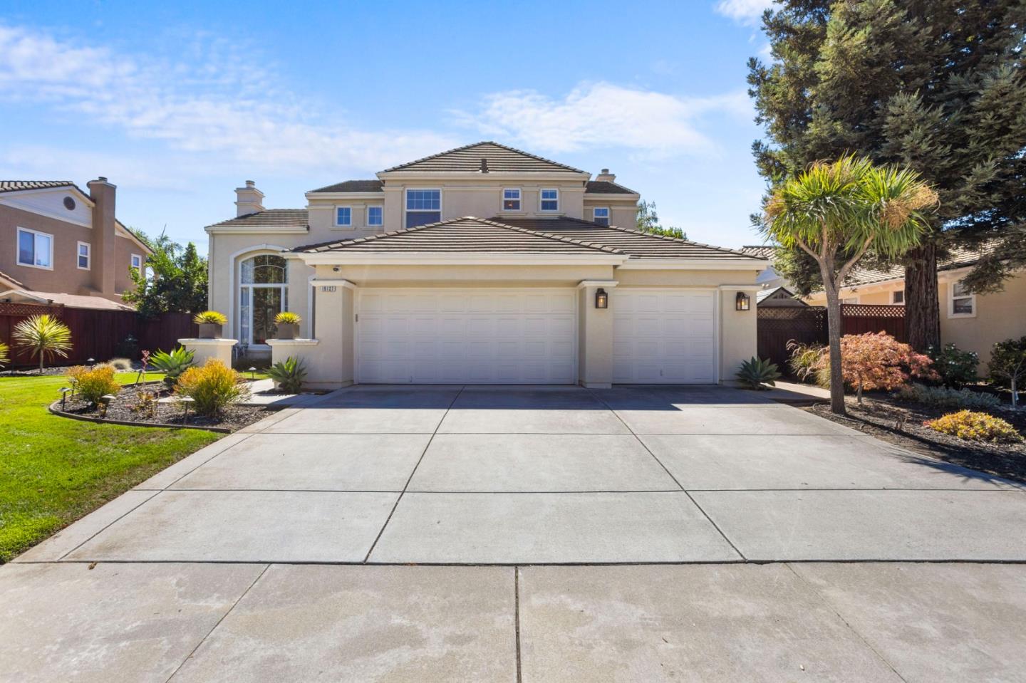 Detail Gallery Image 1 of 85 For 19127 Legend Ct, Morgan Hill,  CA 95037 - 4 Beds | 3/1 Baths