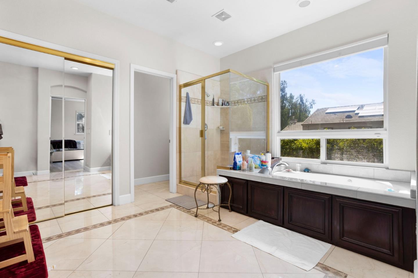 Detail Gallery Image 19 of 85 For 19127 Legend Ct, Morgan Hill,  CA 95037 - 4 Beds | 3/1 Baths