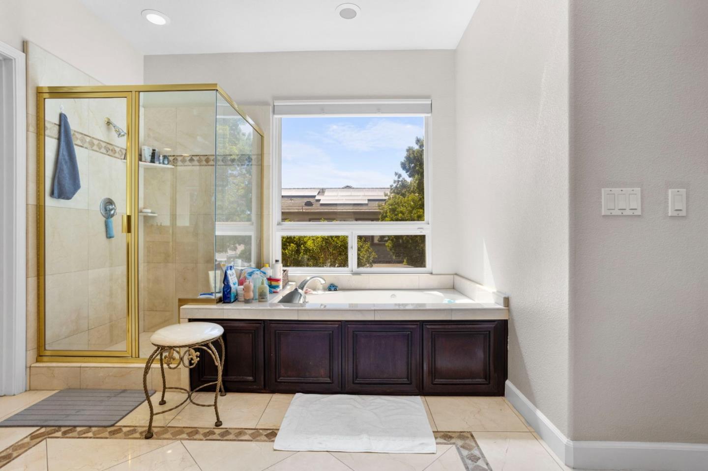 Detail Gallery Image 20 of 85 For 19127 Legend Ct, Morgan Hill,  CA 95037 - 4 Beds | 3/1 Baths