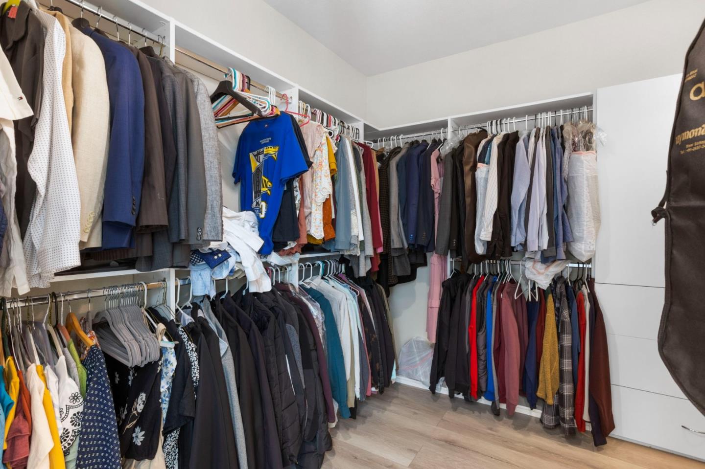 Detail Gallery Image 23 of 85 For 19127 Legend Ct, Morgan Hill,  CA 95037 - 4 Beds | 3/1 Baths