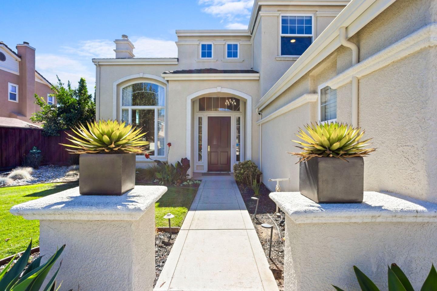 Detail Gallery Image 3 of 85 For 19127 Legend Ct, Morgan Hill,  CA 95037 - 4 Beds | 3/1 Baths