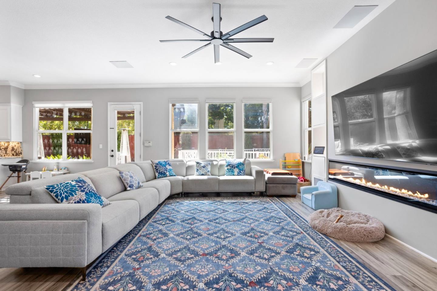 Detail Gallery Image 43 of 85 For 19127 Legend Ct, Morgan Hill,  CA 95037 - 4 Beds | 3/1 Baths