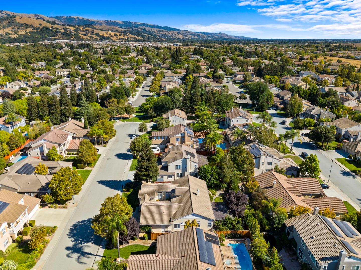 Detail Gallery Image 77 of 85 For 19127 Legend Ct, Morgan Hill,  CA 95037 - 4 Beds | 3/1 Baths