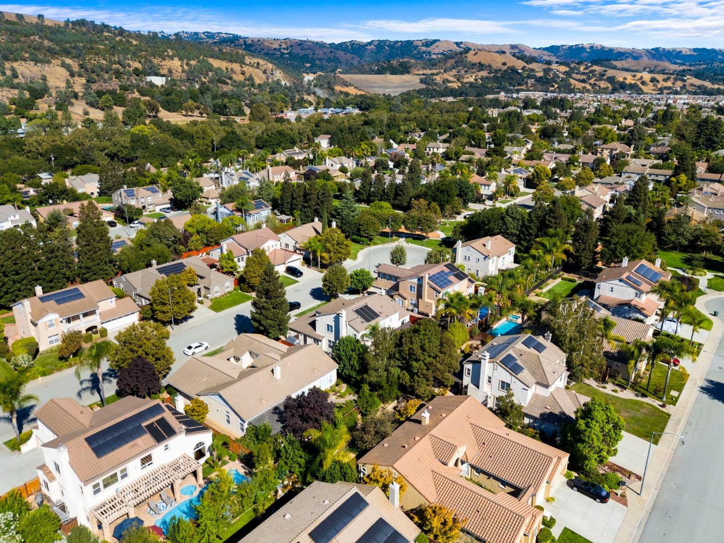 Detail Gallery Image 78 of 85 For 19127 Legend Ct, Morgan Hill,  CA 95037 - 4 Beds | 3/1 Baths