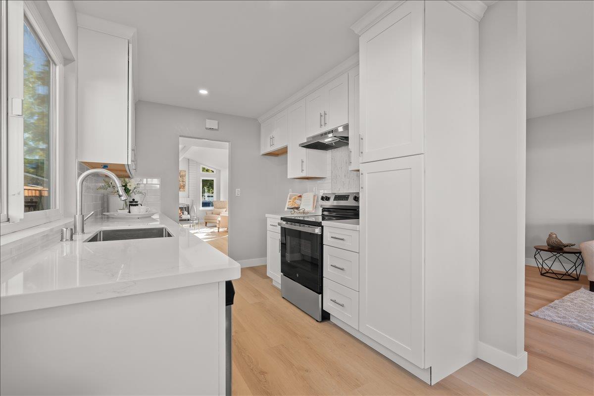 Detail Gallery Image 13 of 33 For 1683 Zinnia Ln, San Jose,  CA 95124 - 3 Beds | 2 Baths