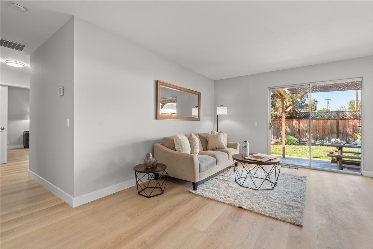 Detail Gallery Image 18 of 33 For 1683 Zinnia Ln, San Jose,  CA 95124 - 3 Beds | 2 Baths