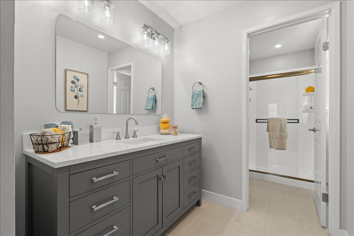 Detail Gallery Image 22 of 33 For 1683 Zinnia Ln, San Jose,  CA 95124 - 3 Beds | 2 Baths