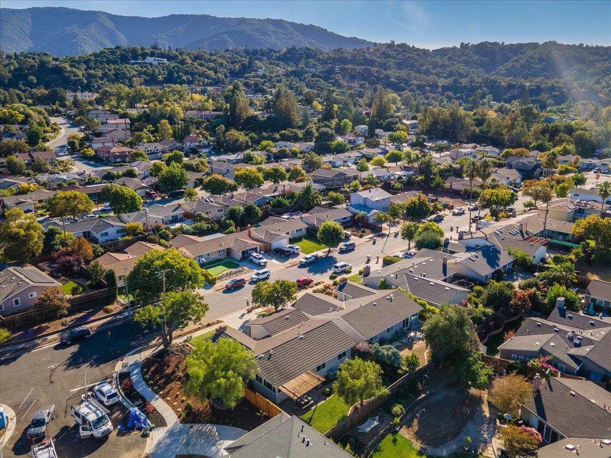 Detail Gallery Image 32 of 33 For 1683 Zinnia Ln, San Jose,  CA 95124 - 3 Beds | 2 Baths