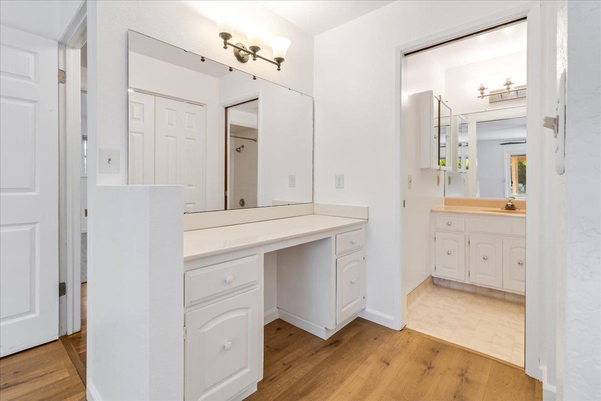 Detail Gallery Image 17 of 44 For 318 La Jolla Cir, Salinas,  CA 93901 - 5 Beds | 3/1 Baths