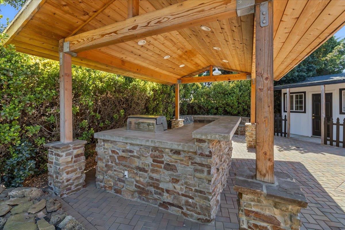 Detail Gallery Image 35 of 44 For 318 La Jolla Cir, Salinas,  CA 93901 - 5 Beds | 3/1 Baths