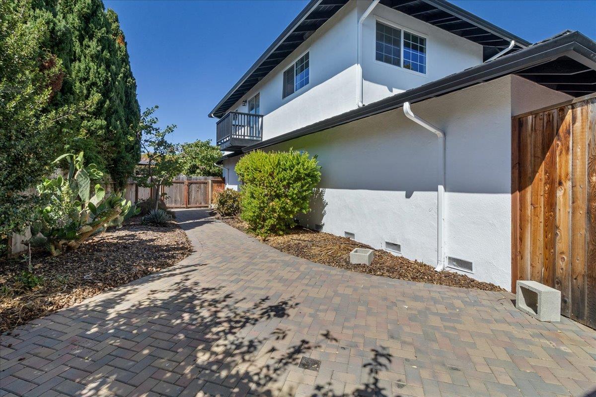 Detail Gallery Image 40 of 44 For 318 La Jolla Cir, Salinas,  CA 93901 - 5 Beds | 3/1 Baths