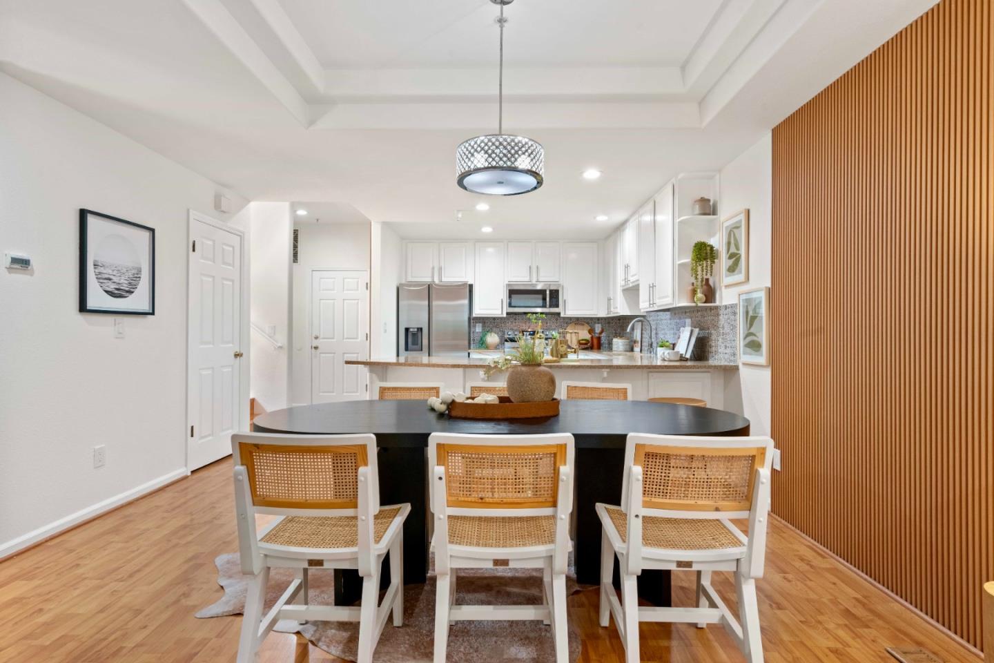 Detail Gallery Image 12 of 56 For 4173 El Camino Real #1,  Palo Alto,  CA 94306 - 3 Beds | 3 Baths