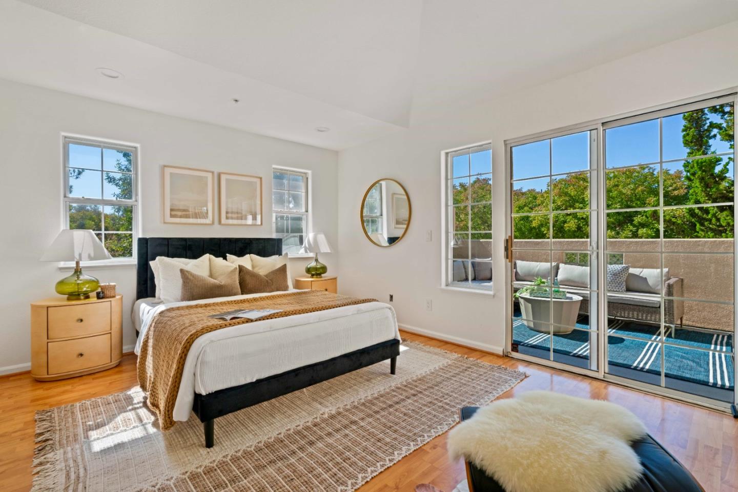 Detail Gallery Image 24 of 56 For 4173 El Camino Real #1,  Palo Alto,  CA 94306 - 3 Beds | 3 Baths