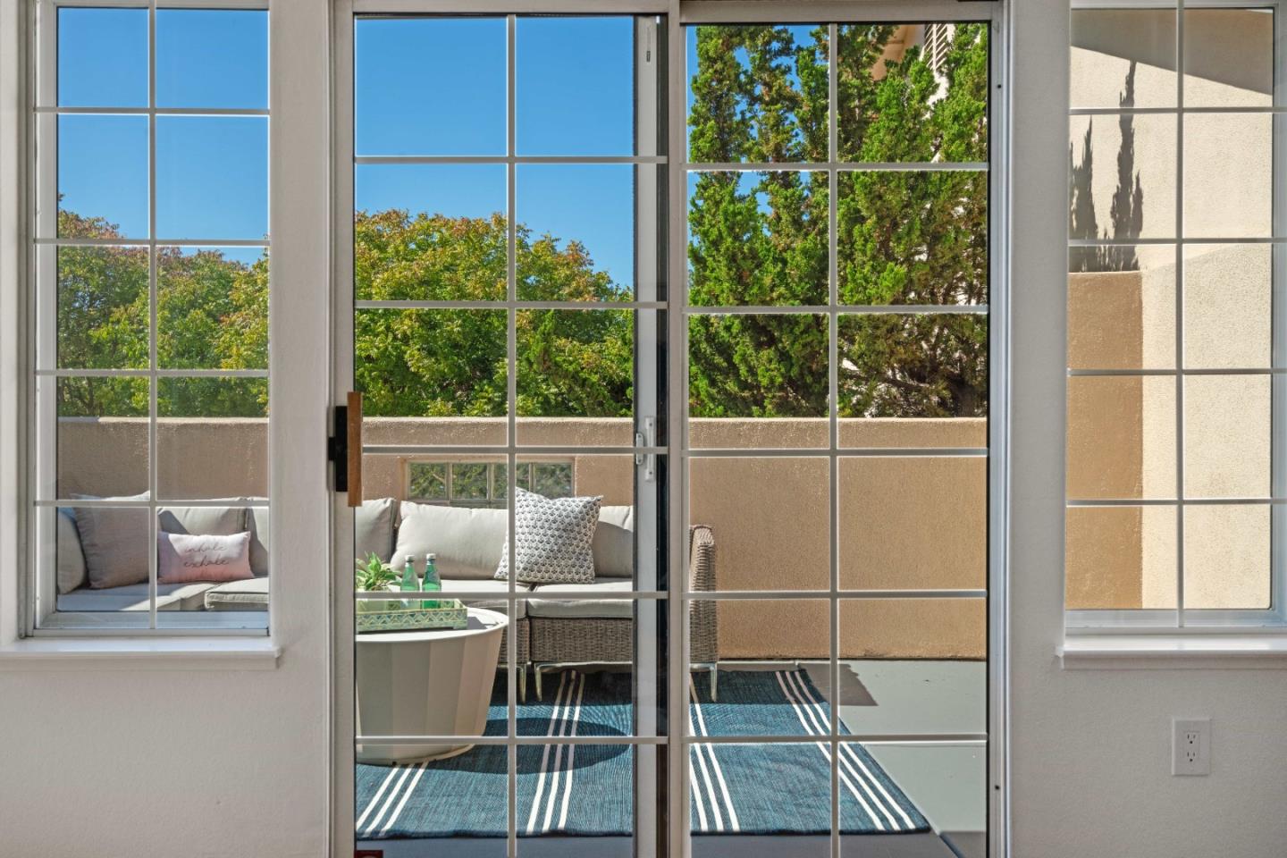 Detail Gallery Image 28 of 56 For 4173 El Camino Real #1,  Palo Alto,  CA 94306 - 3 Beds | 3 Baths