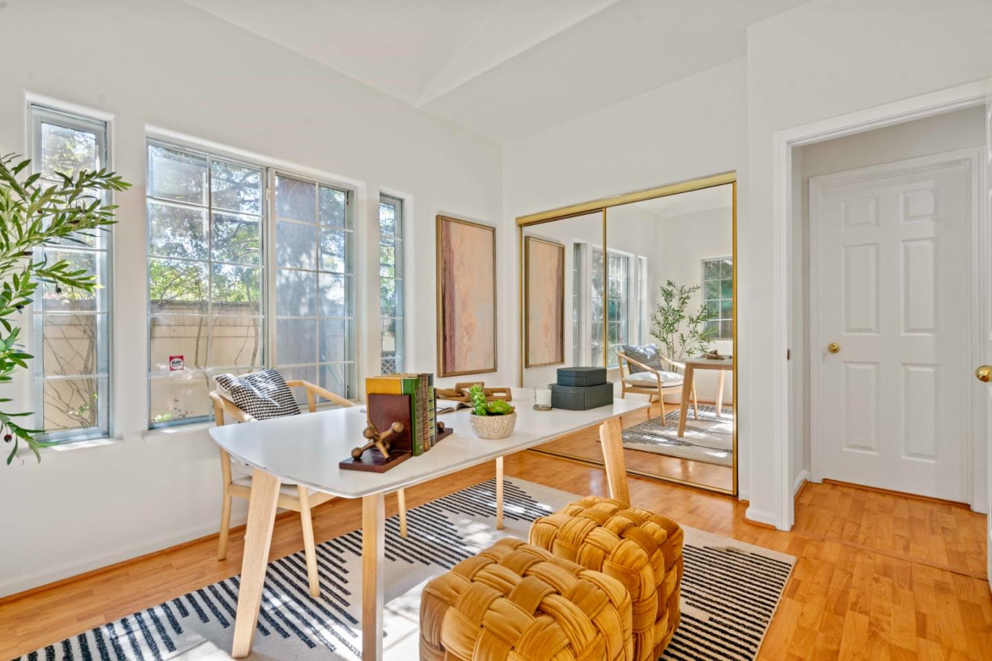 Detail Gallery Image 29 of 56 For 4173 El Camino Real #1,  Palo Alto,  CA 94306 - 3 Beds | 3 Baths