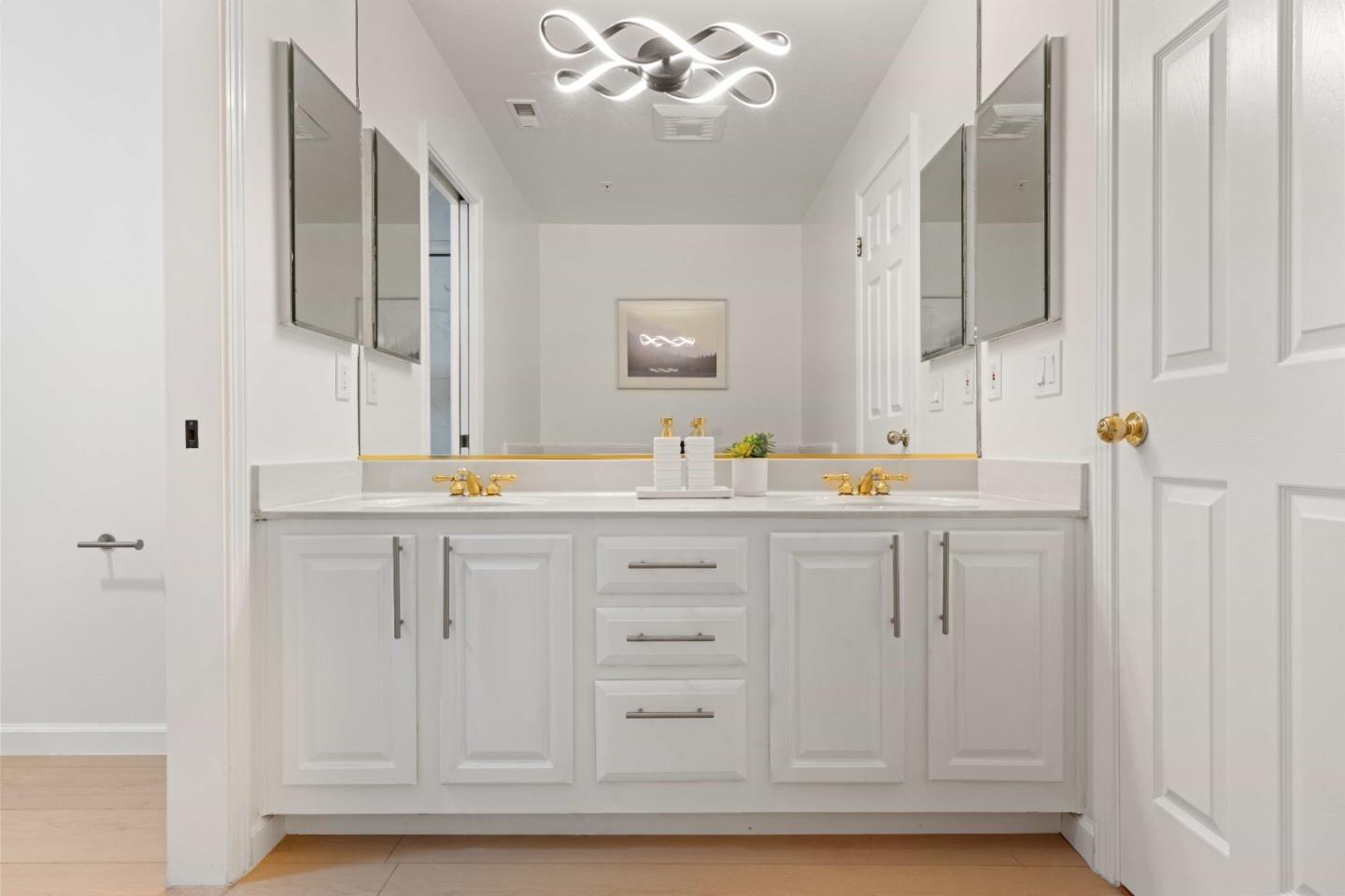 Detail Gallery Image 32 of 56 For 4173 El Camino Real #1,  Palo Alto,  CA 94306 - 3 Beds | 3 Baths