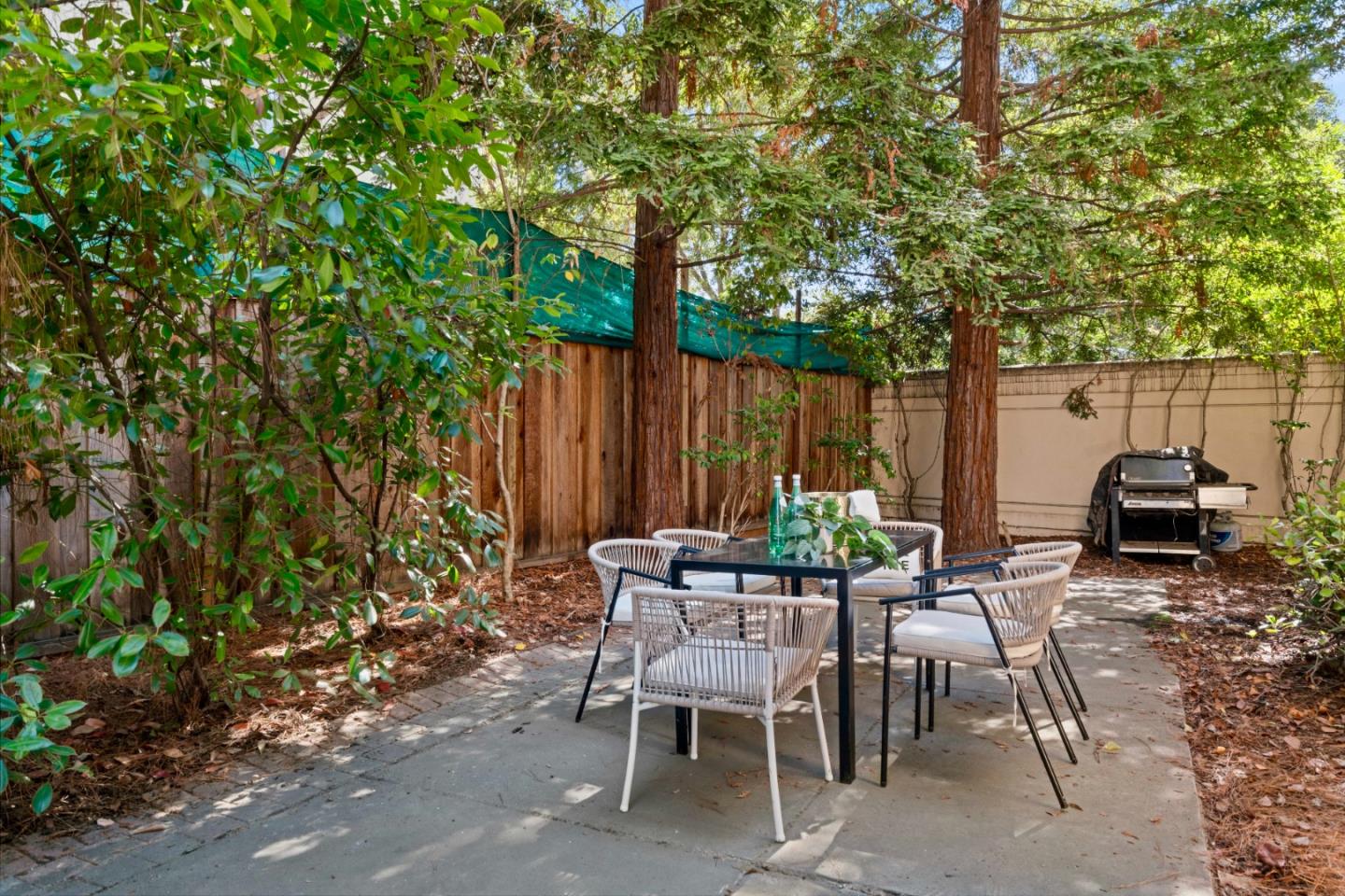 Detail Gallery Image 34 of 56 For 4173 El Camino Real #1,  Palo Alto,  CA 94306 - 3 Beds | 3 Baths