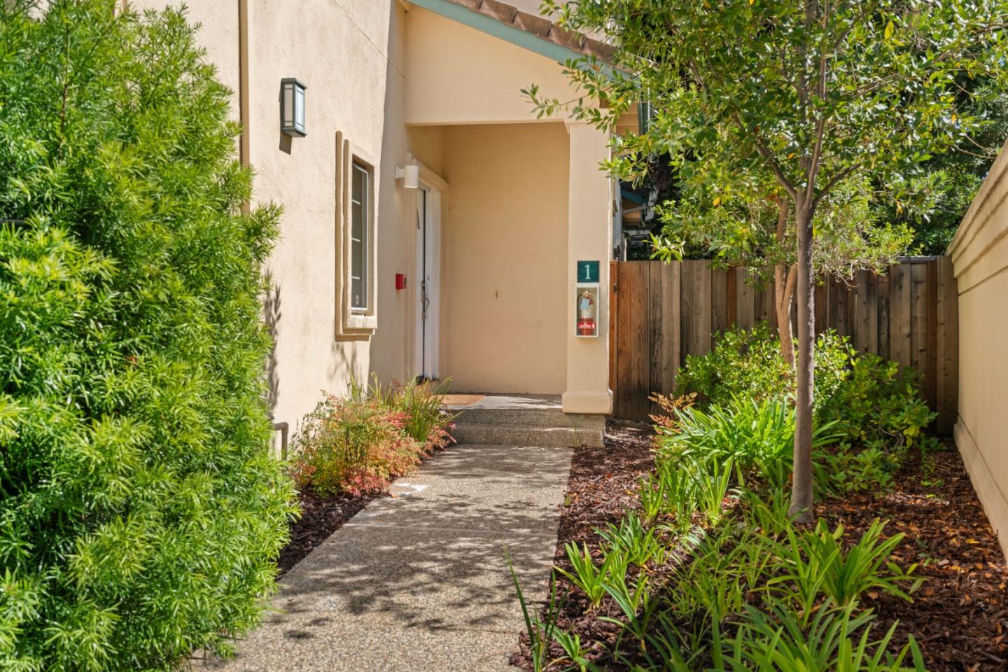 Detail Gallery Image 47 of 56 For 4173 El Camino Real #1,  Palo Alto,  CA 94306 - 3 Beds | 3 Baths