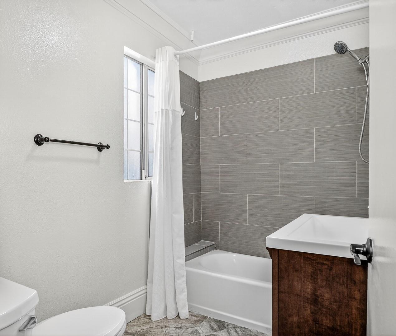 Detail Gallery Image 57 of 61 For 421 N 13th St, San Jose,  CA 95112 - 7 Beds | 6 Baths