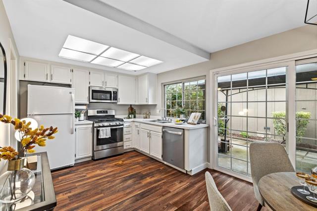 Detail Gallery Image 3 of 13 For 832 N Jackson Ave, San Jose,  CA 95133 - 3 Beds | 1/1 Baths