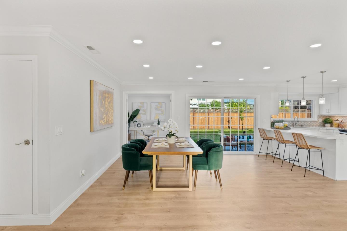 Detail Gallery Image 4 of 30 For 5066 Carter Ave, San Jose,  CA 95118 - 4 Beds | 2 Baths