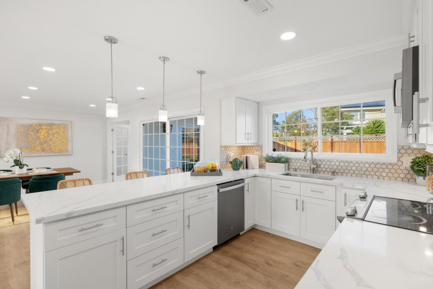 Detail Gallery Image 8 of 30 For 5066 Carter Ave, San Jose,  CA 95118 - 4 Beds | 2 Baths