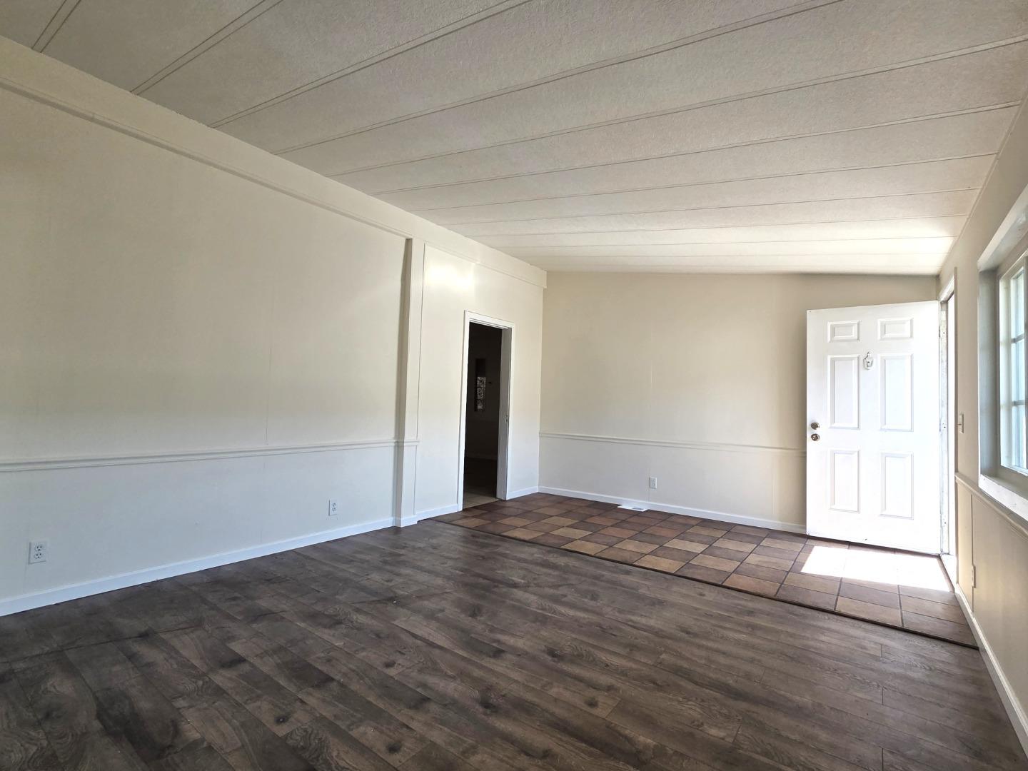 Detail Gallery Image 5 of 17 For 1520 E Capitol Expy #29,  San Jose,  CA 95121 - 4 Beds | 2 Baths