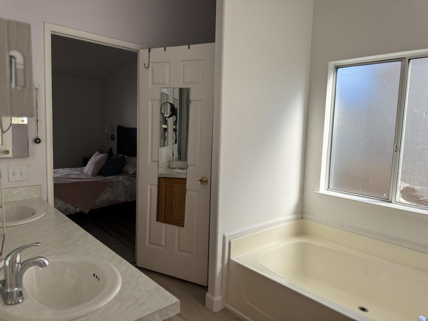 Detail Gallery Image 25 of 30 For 1085 Tasman Dr #416,  Sunnyvale,  CA 94089 - 4 Beds | 2 Baths