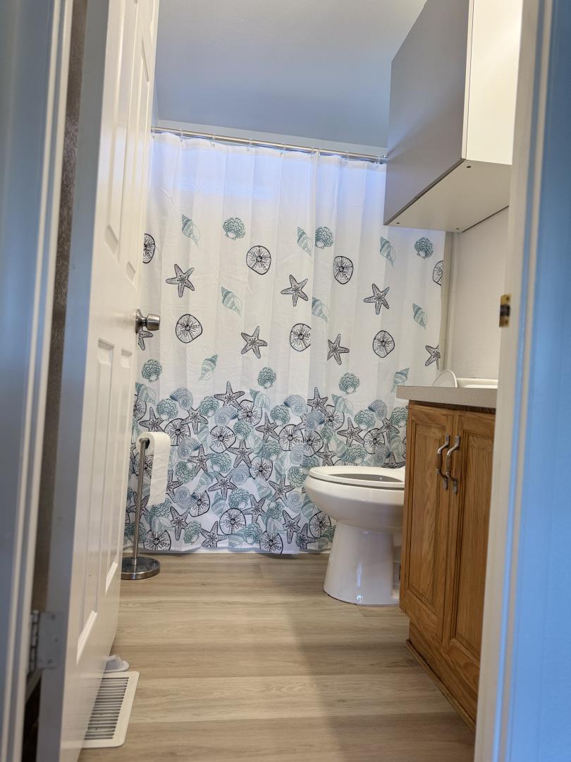 Detail Gallery Image 8 of 30 For 1085 Tasman Dr #416,  Sunnyvale,  CA 94089 - 4 Beds | 2 Baths