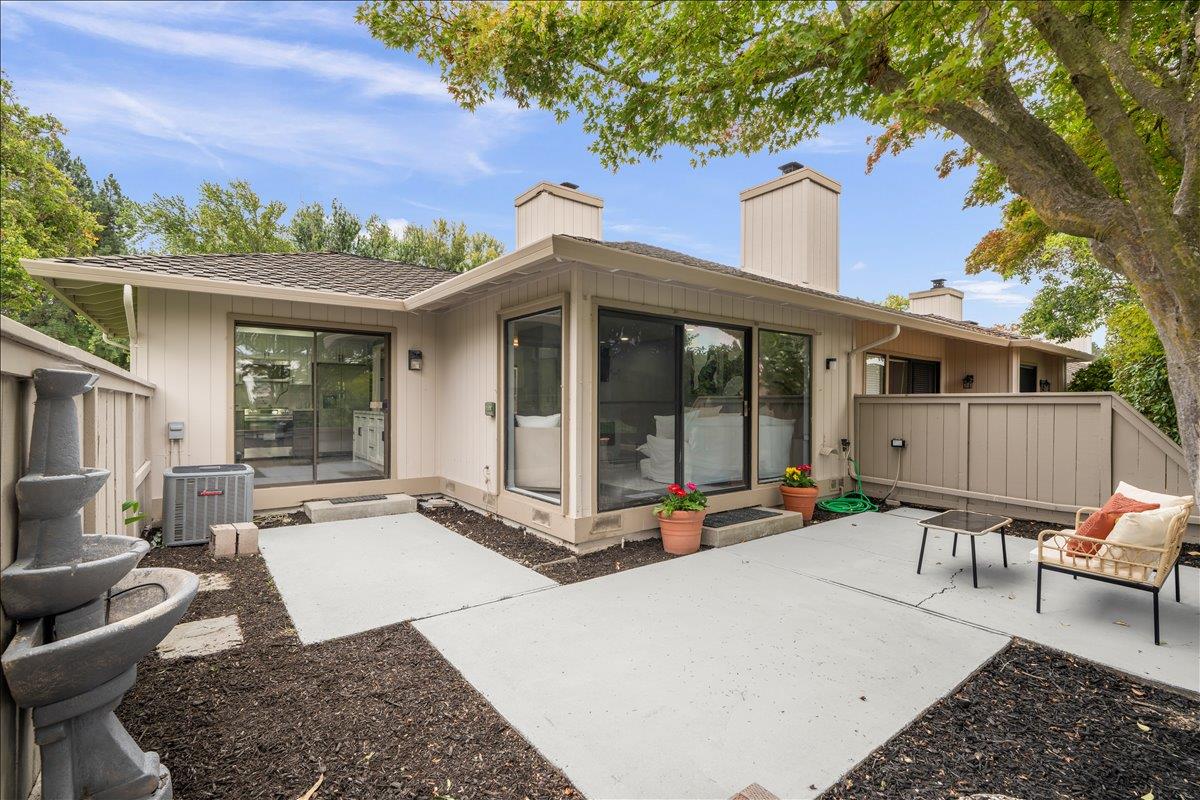 Detail Gallery Image 32 of 37 For 631 Silver Lake Dr, Danville,  CA 94526 - 2 Beds | 2 Baths