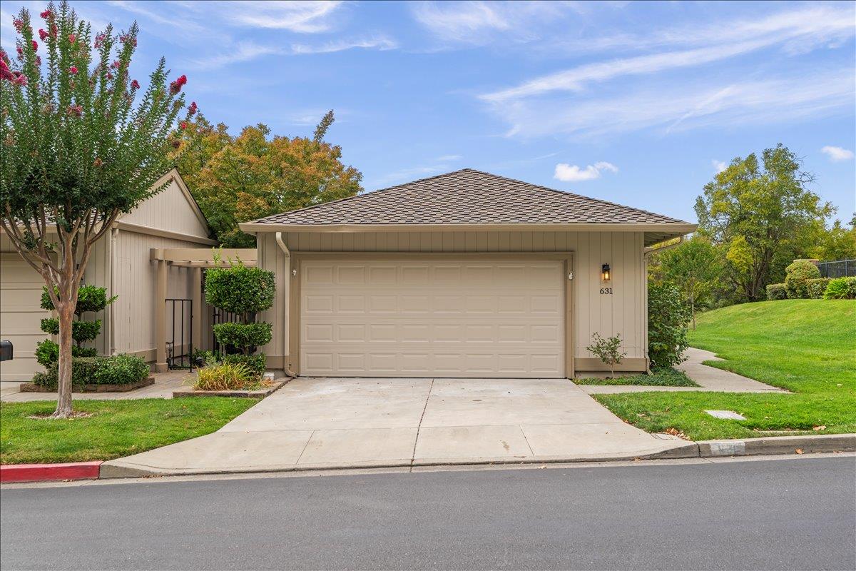 Detail Gallery Image 8 of 37 For 631 Silver Lake Dr, Danville,  CA 94526 - 2 Beds | 2 Baths