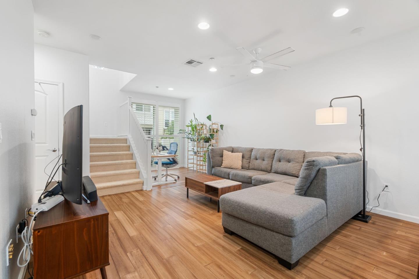 Detail Gallery Image 8 of 32 For 188 Heligan Ln. #1,  Livermore,  CA 94551 - 2 Beds | 2 Baths