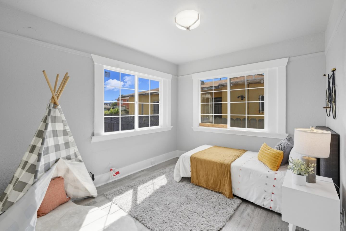 Detail Gallery Image 11 of 27 For 1736 96th Ave, Oakland,  CA 94603 - 4 Beds | 2 Baths