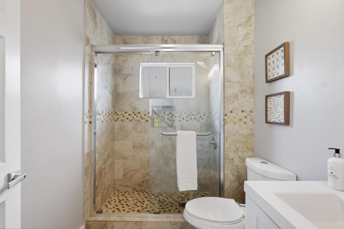 Detail Gallery Image 12 of 27 For 1736 96th Ave, Oakland,  CA 94603 - 4 Beds | 2 Baths