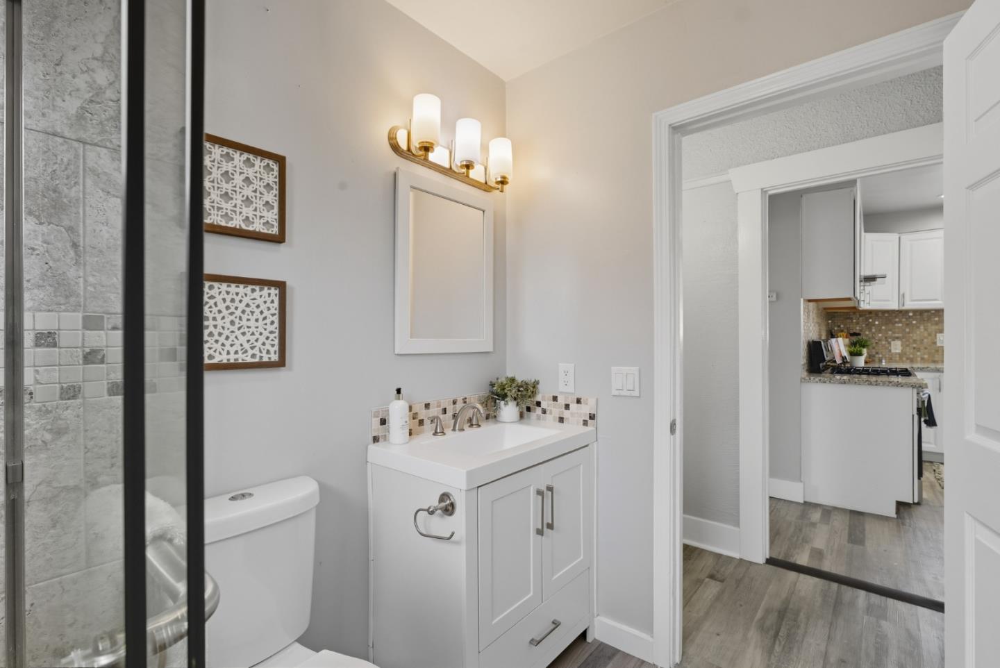 Detail Gallery Image 13 of 27 For 1736 96th Ave, Oakland,  CA 94603 - 4 Beds | 2 Baths