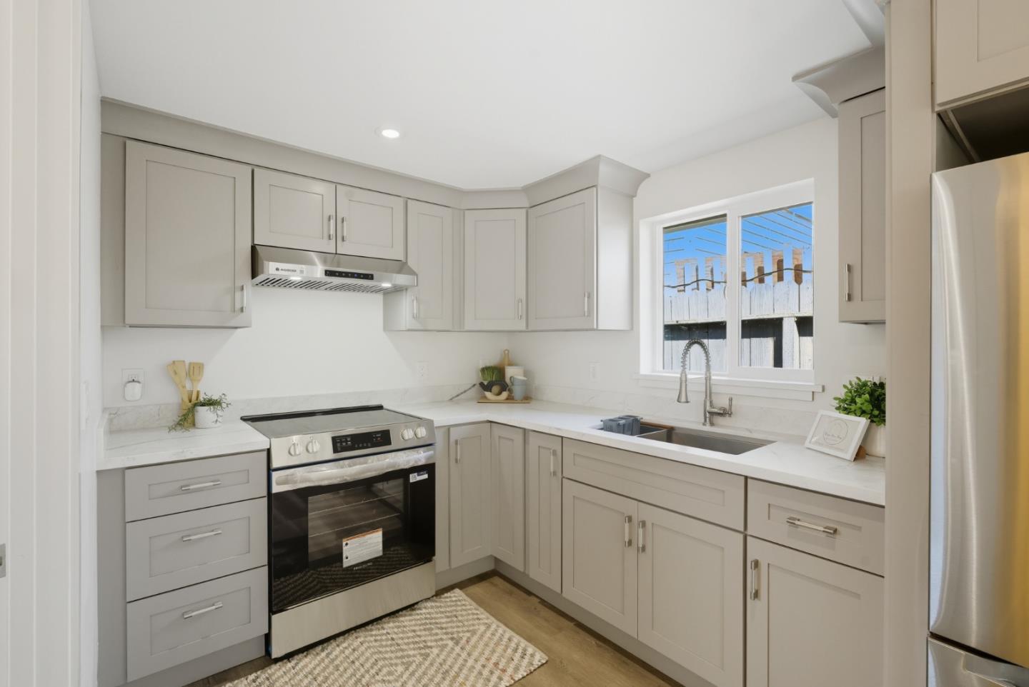 Detail Gallery Image 20 of 27 For 1736 96th Ave, Oakland,  CA 94603 - 4 Beds | 2 Baths