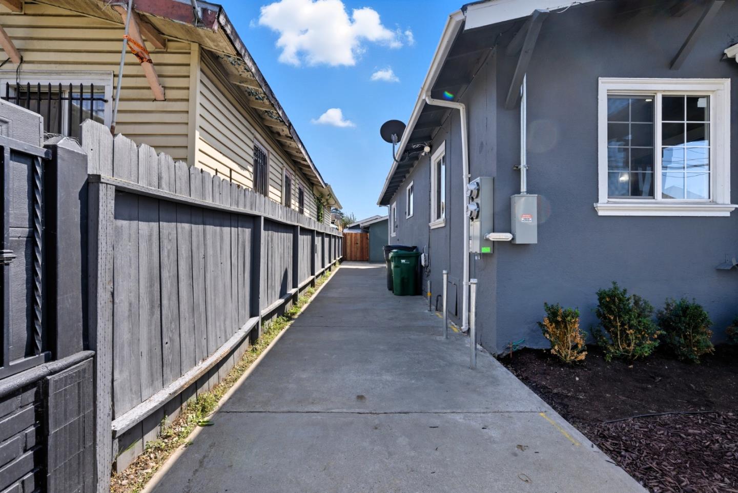 Detail Gallery Image 26 of 27 For 1736 96th Ave, Oakland,  CA 94603 - 4 Beds | 2 Baths