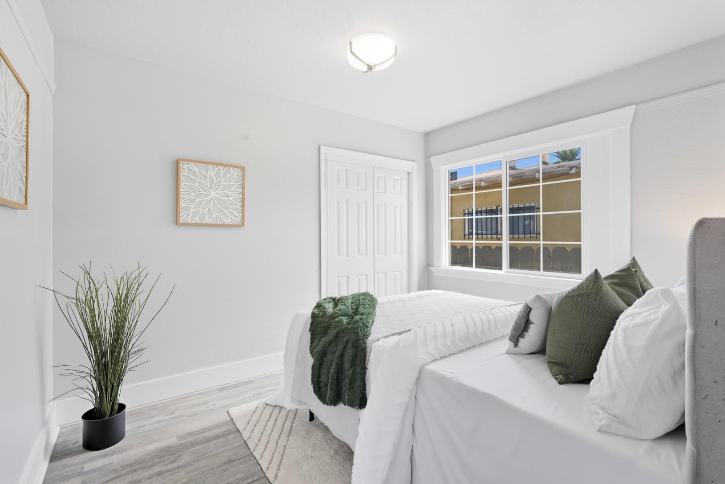 Detail Gallery Image 9 of 27 For 1736 96th Ave, Oakland,  CA 94603 - 4 Beds | 2 Baths