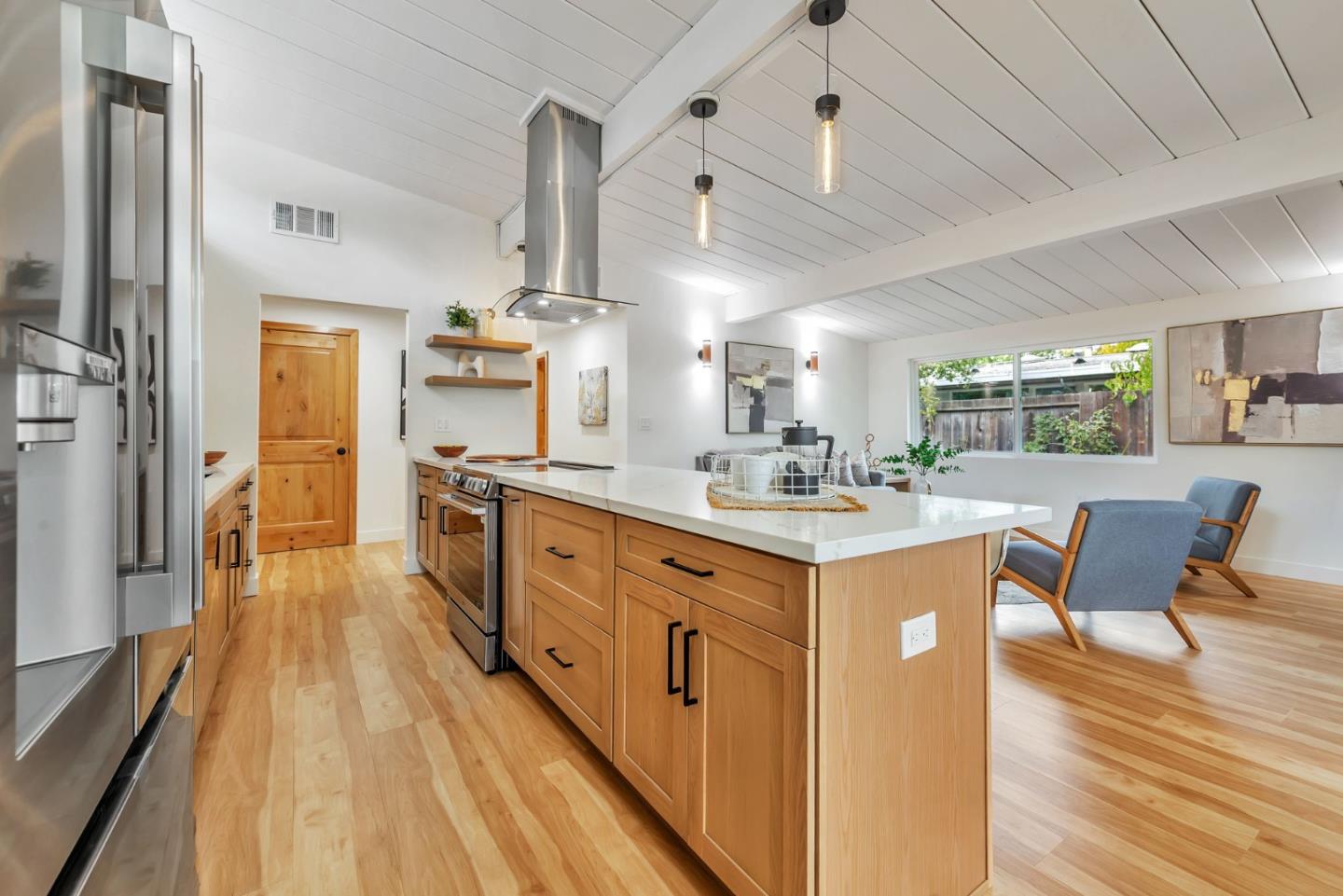 Detail Gallery Image 10 of 39 For 4225 Park Blvd, Palo Alto,  CA 94306 - 4 Beds | 2 Baths