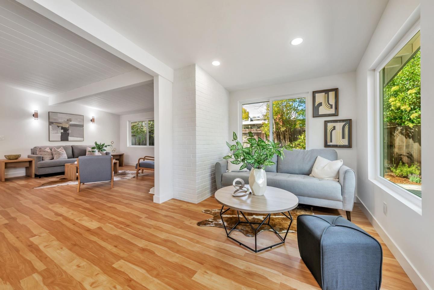 Detail Gallery Image 12 of 39 For 4225 Park Blvd, Palo Alto,  CA 94306 - 4 Beds | 2 Baths