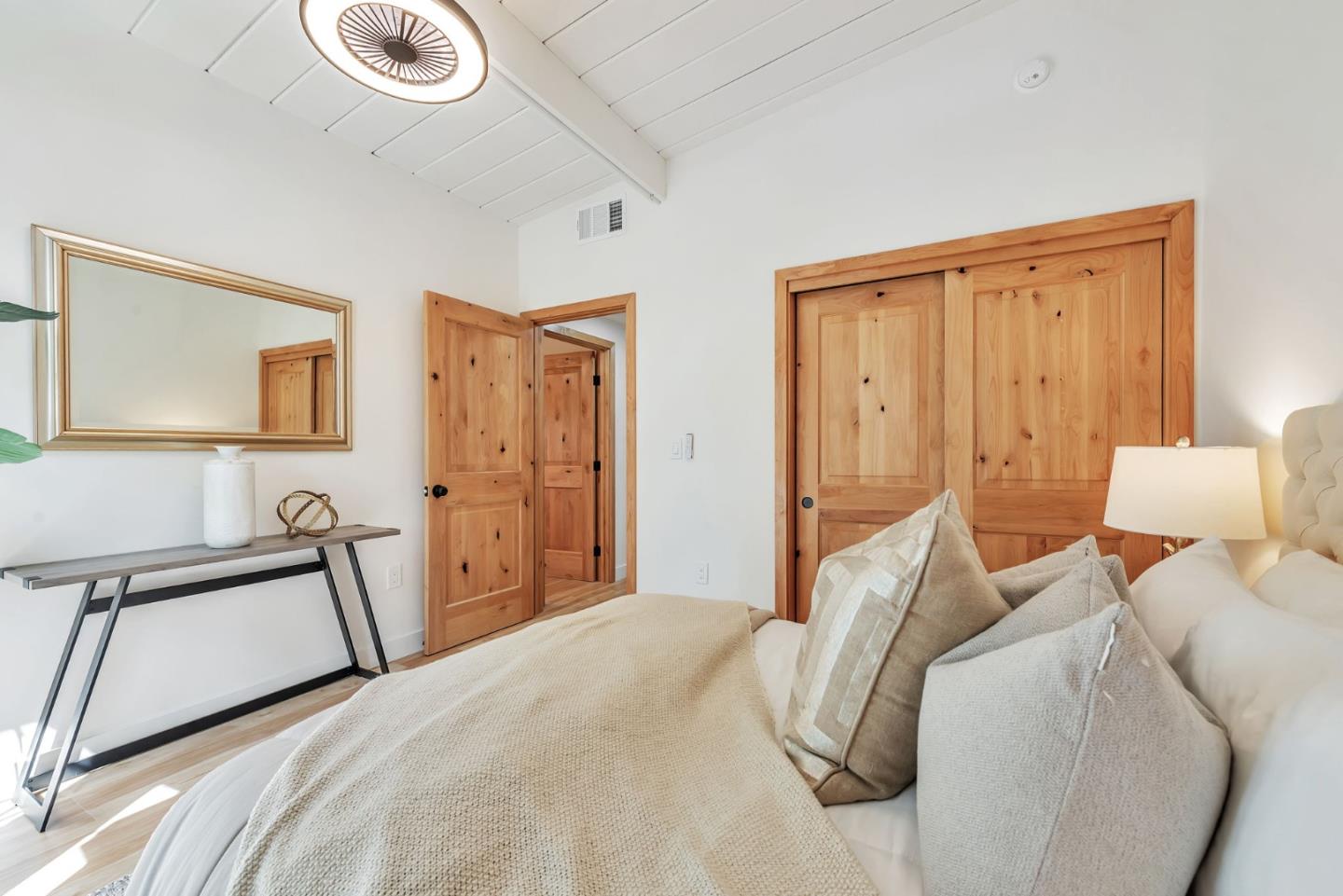 Detail Gallery Image 25 of 39 For 4225 Park Blvd, Palo Alto,  CA 94306 - 4 Beds | 2 Baths