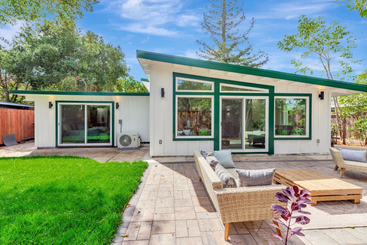 Detail Gallery Image 35 of 39 For 4225 Park Blvd, Palo Alto,  CA 94306 - 4 Beds | 2 Baths