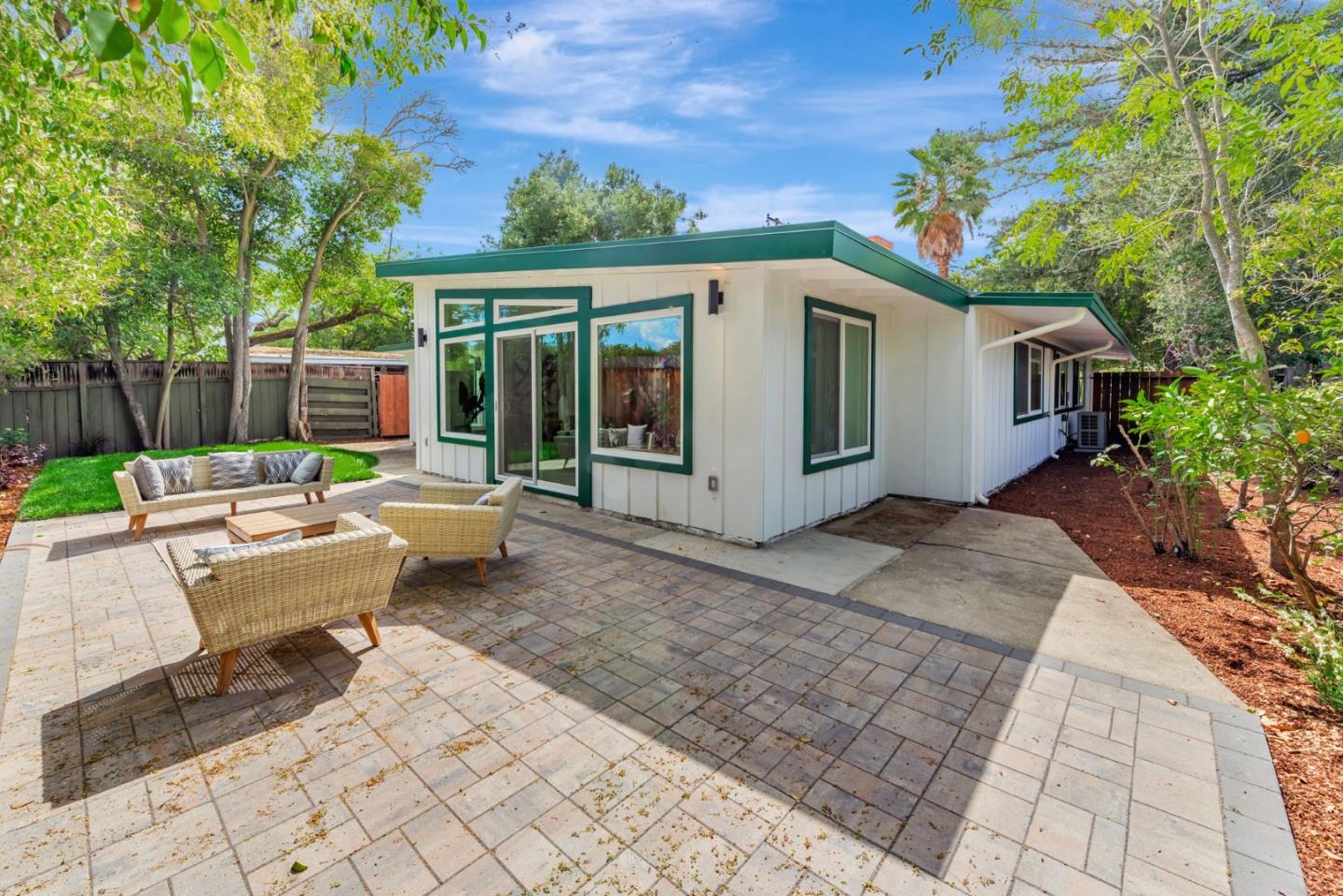 Detail Gallery Image 38 of 39 For 4225 Park Blvd, Palo Alto,  CA 94306 - 4 Beds | 2 Baths