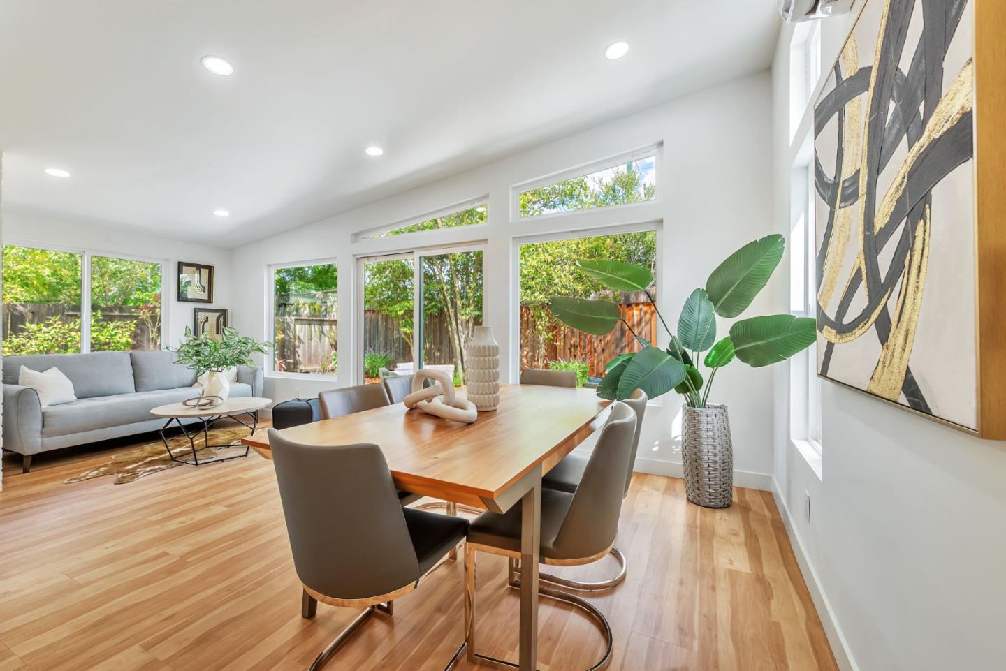 Detail Gallery Image 7 of 39 For 4225 Park Blvd, Palo Alto,  CA 94306 - 4 Beds | 2 Baths