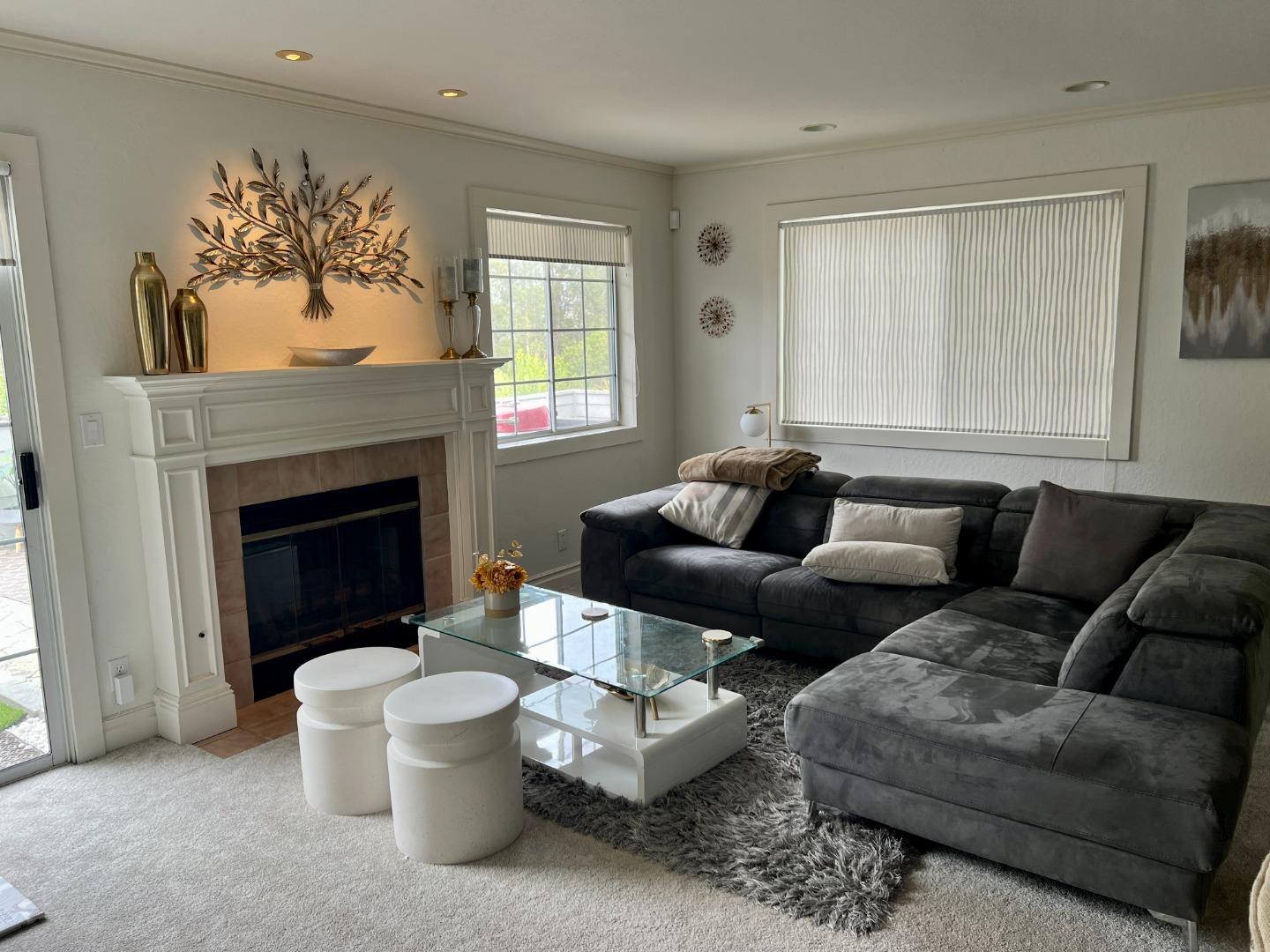 Detail Gallery Image 2 of 5 For 444 Racquet Landing, Aptos,  CA 95003 - 2 Beds | 2/1 Baths